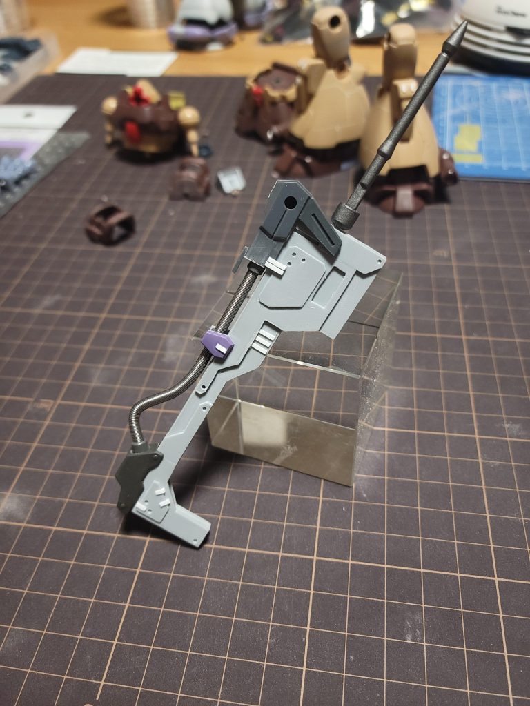 大型ヒートソードをジャンクパーツとプラ板でセミスクラッチ