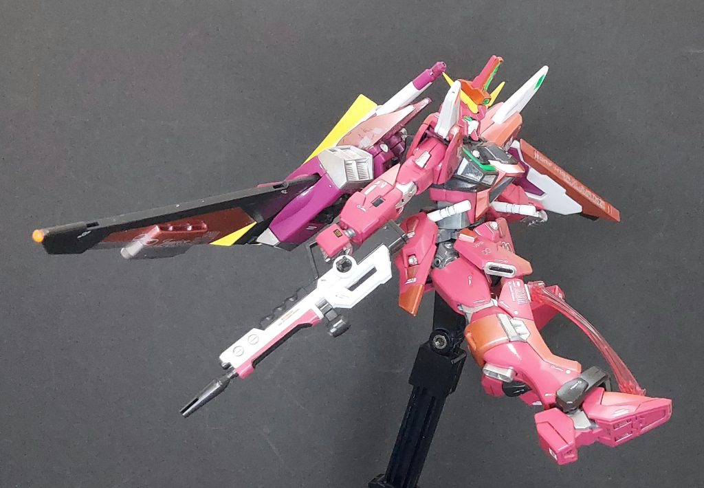 武装はビームライフルとサーベルの他に、インジャといえばこれ！