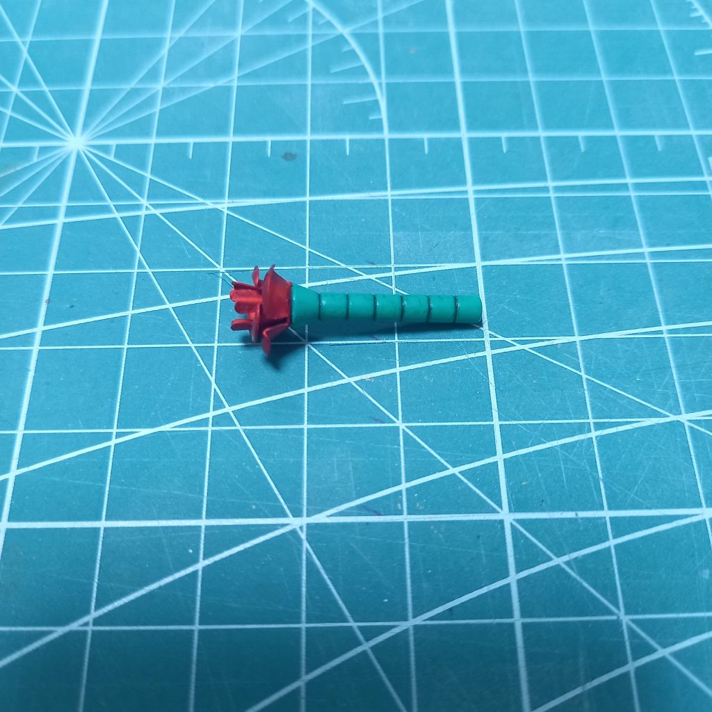 柄になる部分をグリーンに塗ることで、バラのイメージにより近づけられたと思います🌹