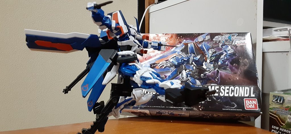 アーマーシュナイダーは全部シャープ化して手持ちのやつはMGのリバイを参考に形を少し変えてます。Eパックとふくらはぎの色間違えてますが気にしないでくださいw