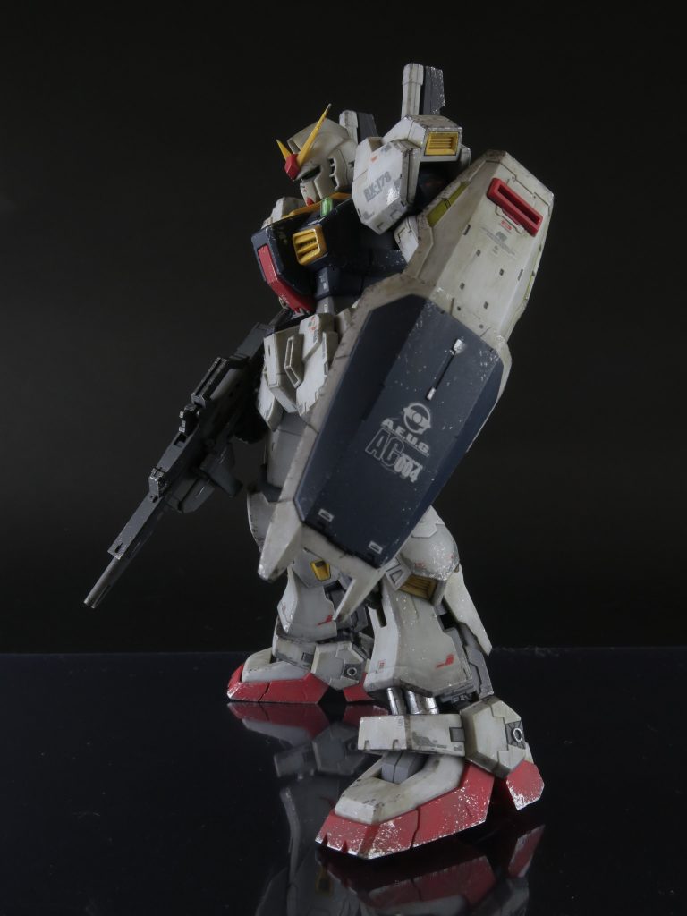 デカールは水転写です。RGは量が多くて大変。だがそれがいいのです。