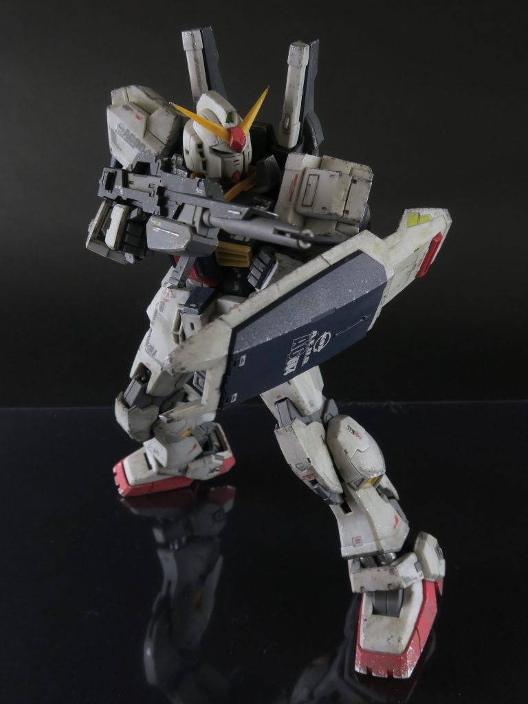 RGの可動なら窮屈なポーズも可能。