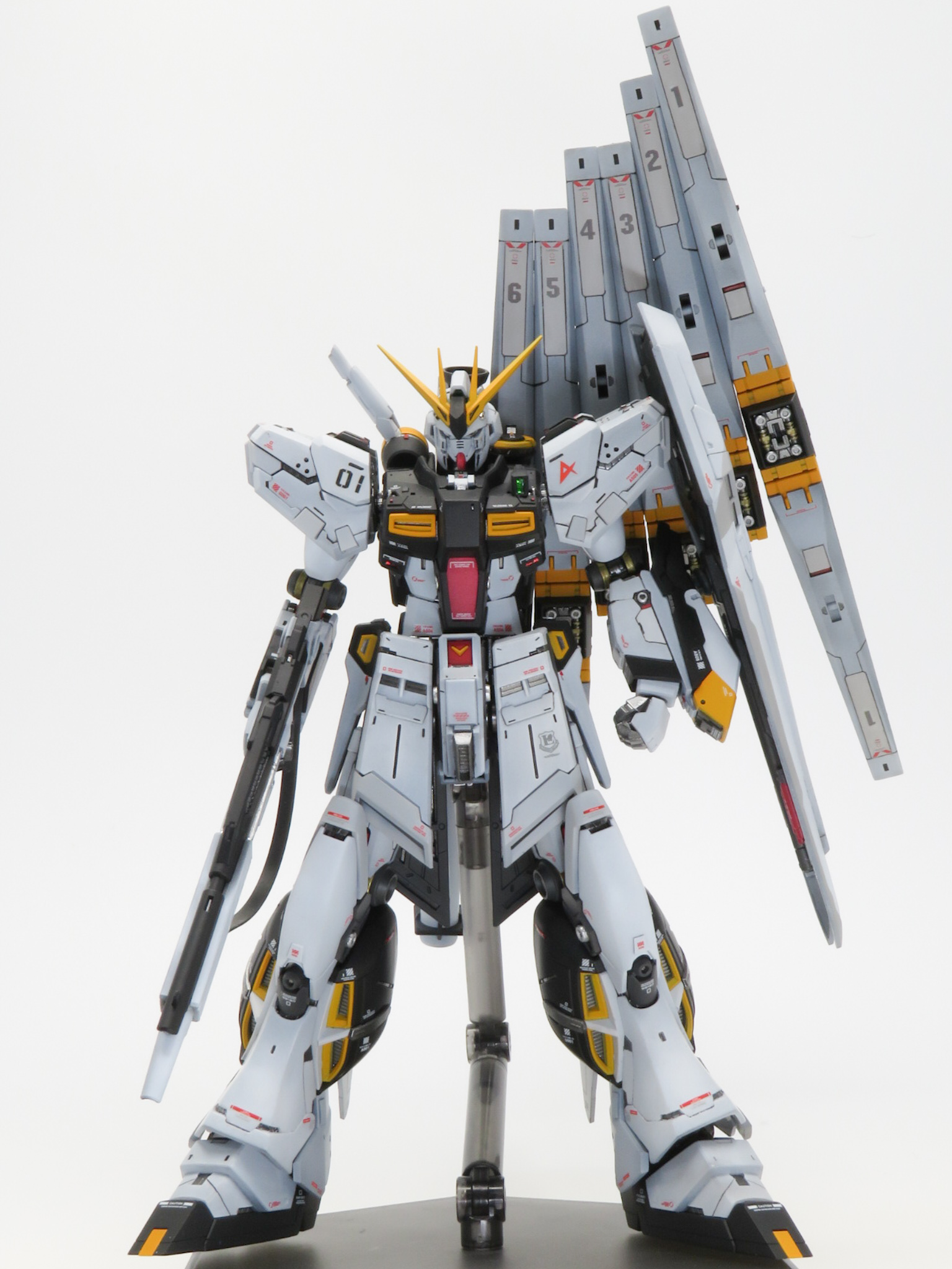 ν GUNDAM｜布団大魔王さんのガンプラ作品｜GUNSTA（ガンスタ）