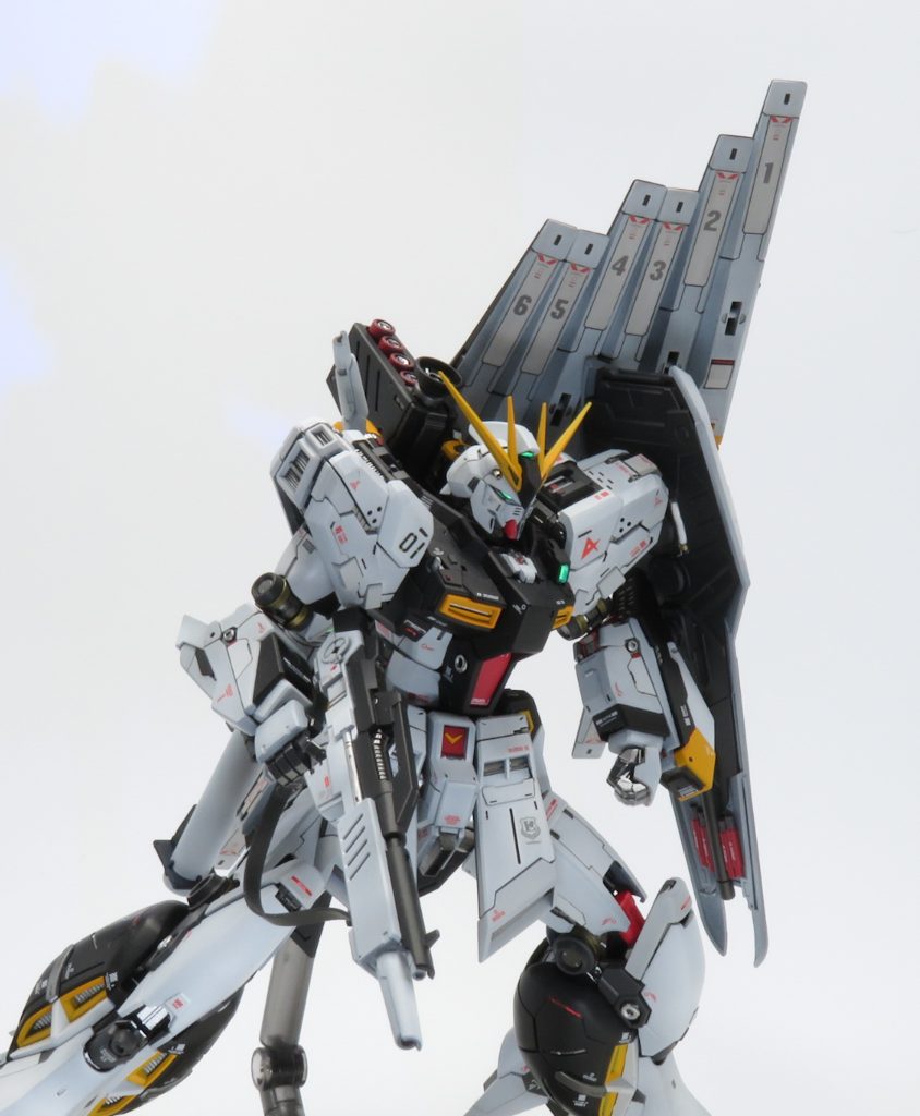 旧1/100のパケ絵っぽいポーズ