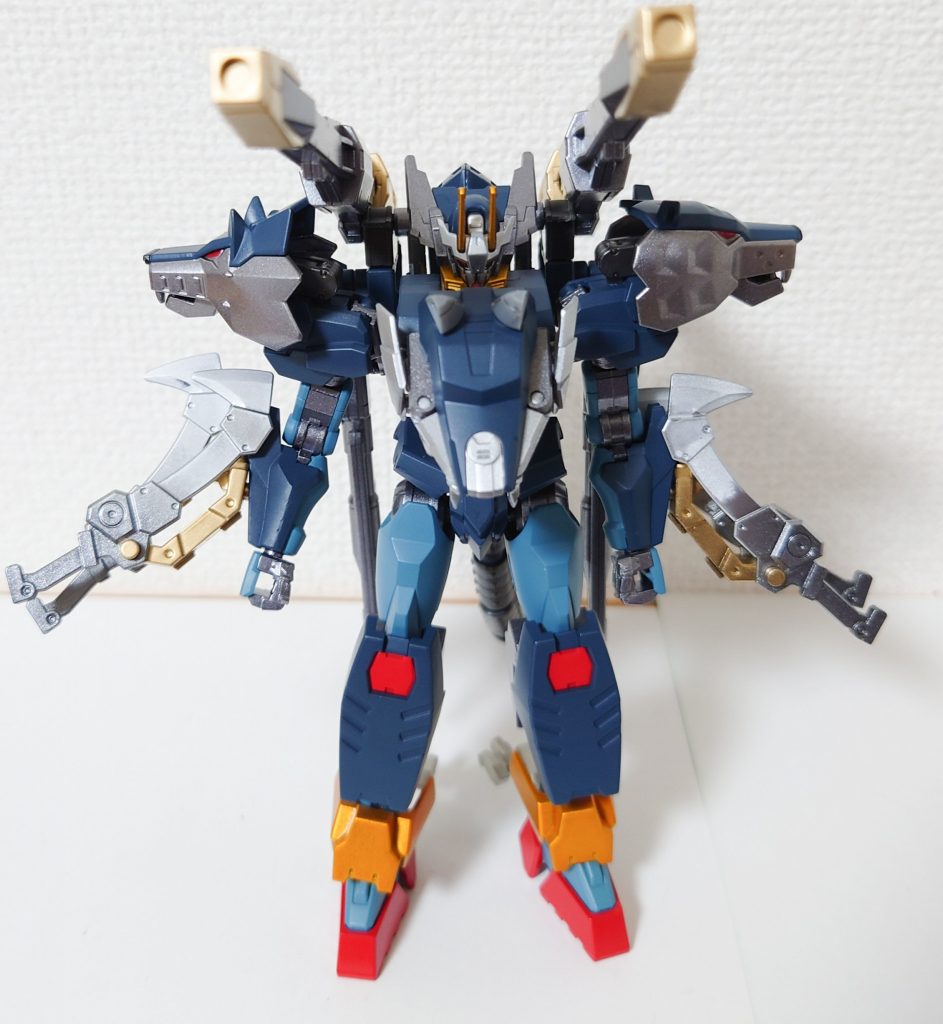 まずはモビルスーツ形態前面両肩にジーエンアルトロンのものをミキシング。