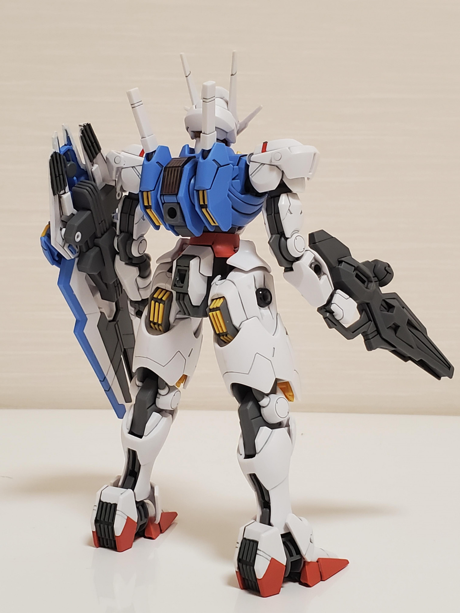 ガンダムエアリアル ガンプラHG 塗装完成品-