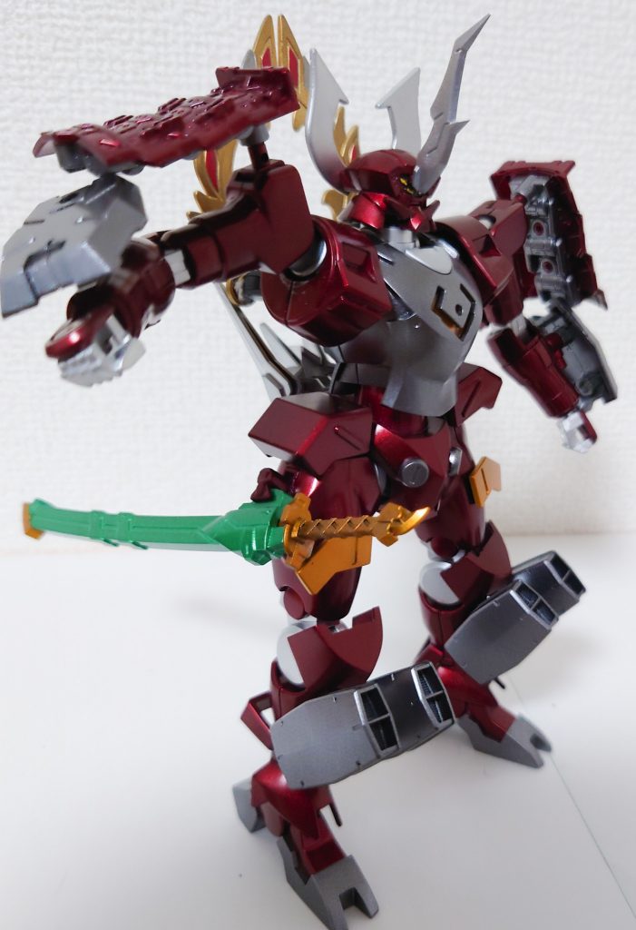 武器は刀一本だけです。頭の角もお気に入りです。