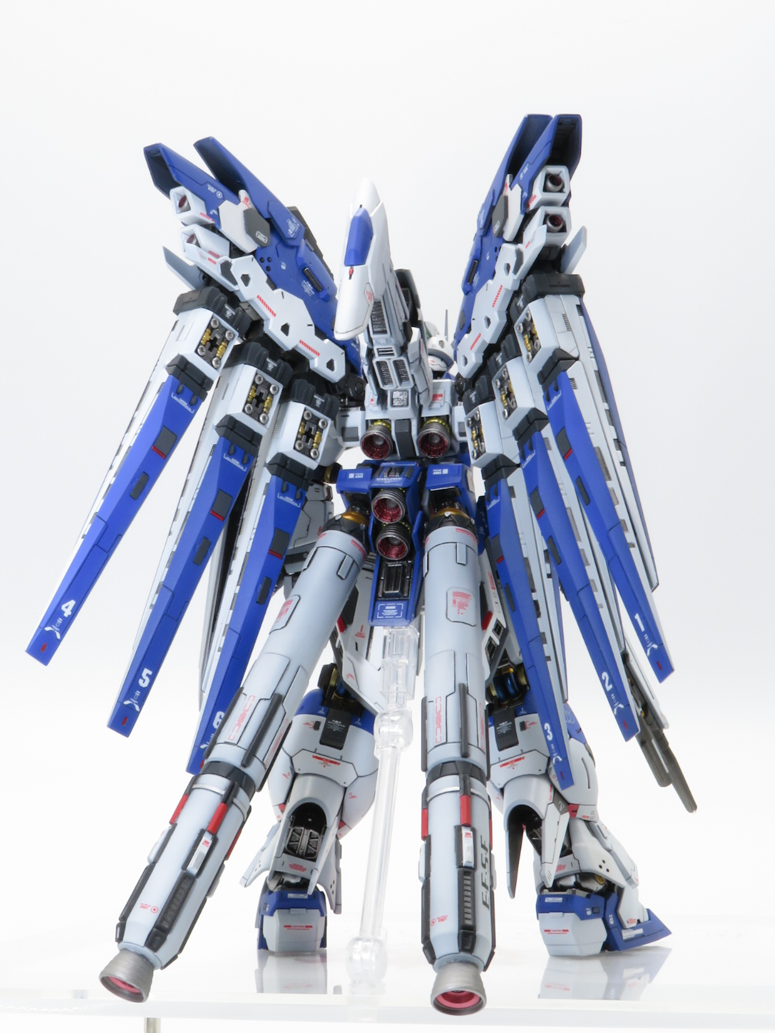 強化型Hi-νガンダム｜布団大魔王さんのガンプラ作品｜GUNSTA（ガンスタ）