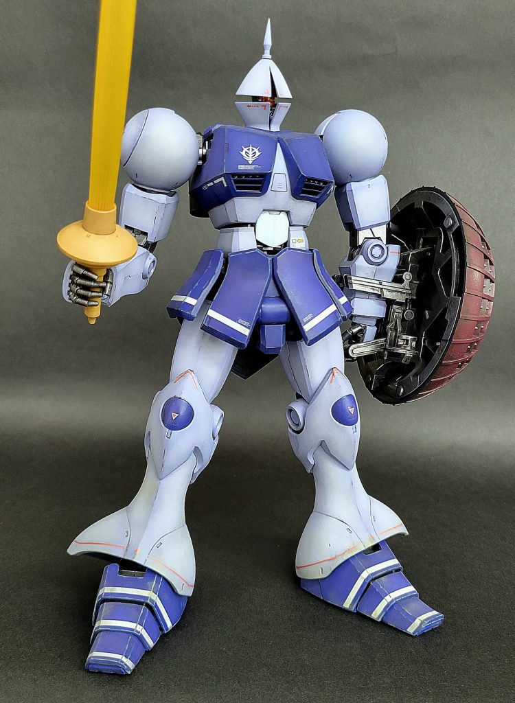 「ポケット百科 モビルスーツバリエーション」参考に、多めにラインを、塗装とデカールで追加。