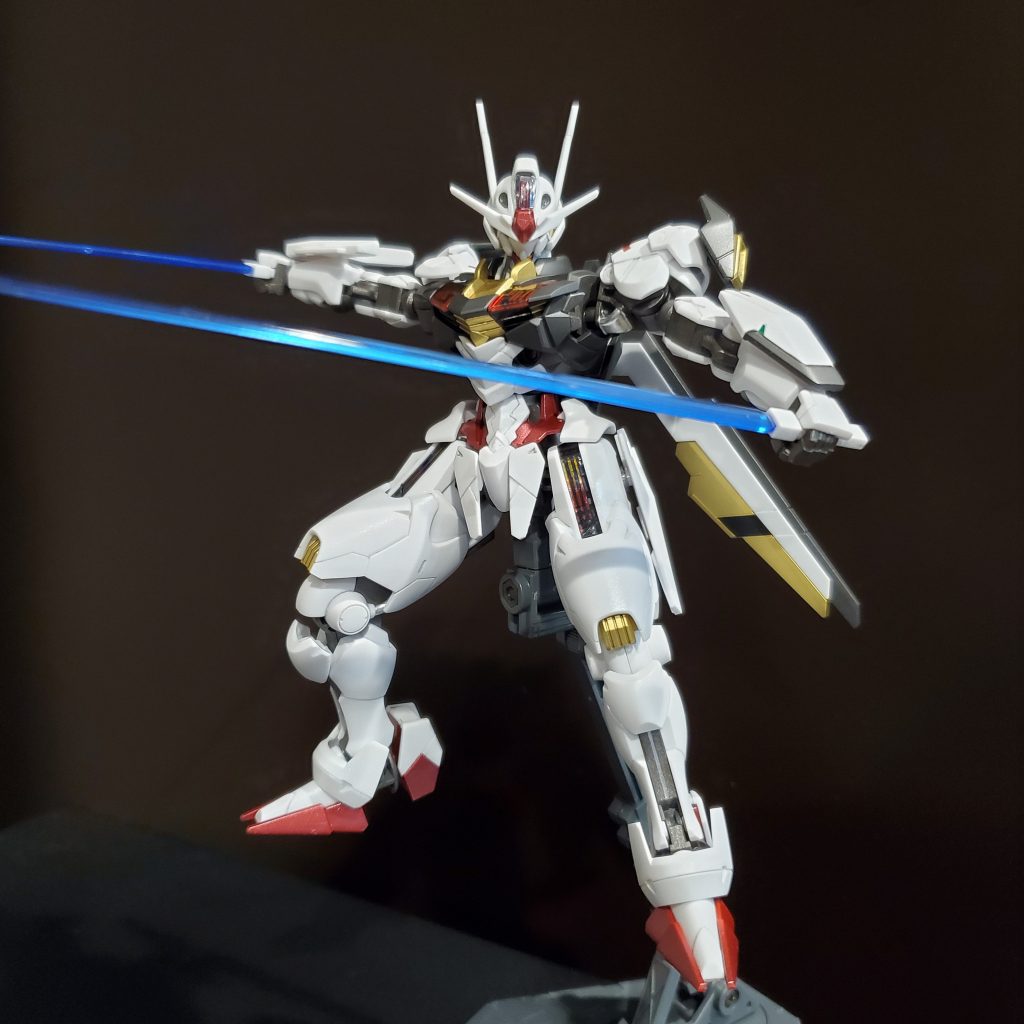 ウイングをバックパックに着けてもマントとか羽っぽくてアリ。息子発案、よき。