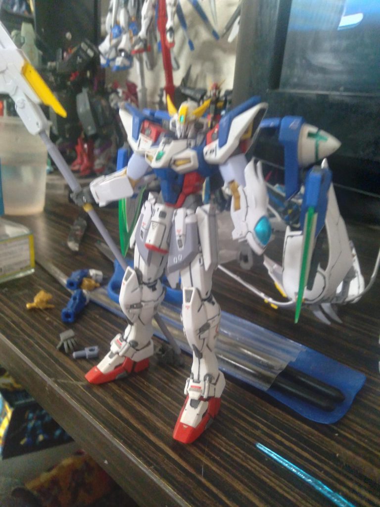 The GN Qatars function as bits. I attached beam saber handles to them to make it look like they are firing. 