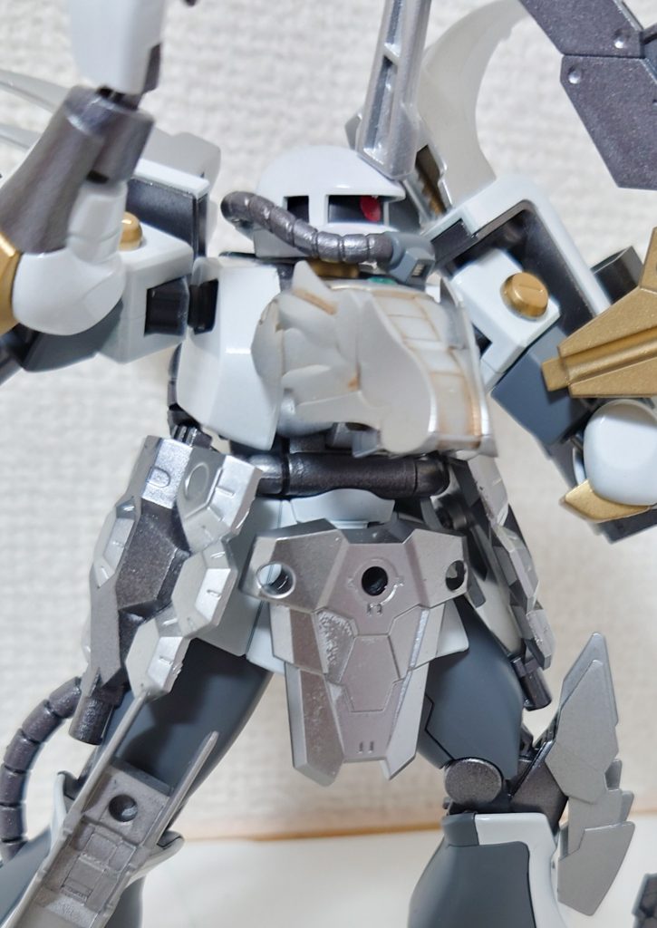 胸当てと腰アーマーがお気に入りです。