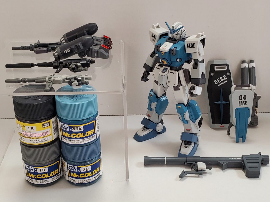 以上、私の妄想機体『ガンダムアイリス』の活躍ぶりでした～😊🎶今回の機体は旧HGUCのBD2号機と陸戦型ガンダムのキットをミキシングして制作しました✨塗装には新色となるブルー(ソビエト)を使用🎵