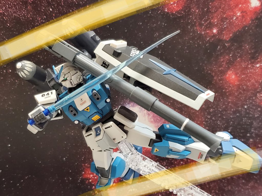 アイリスはパイロットにも負荷が掛かるレベルの機動性を発揮💡攻撃を掻い潜り瞬時に懐へ…💨