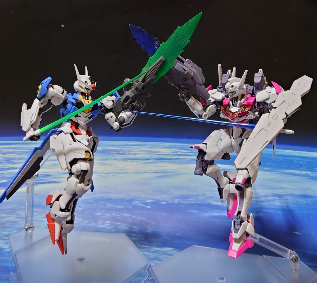 未だ関係性が不明な、ガンダムルブリスとガンダムエアリアル。