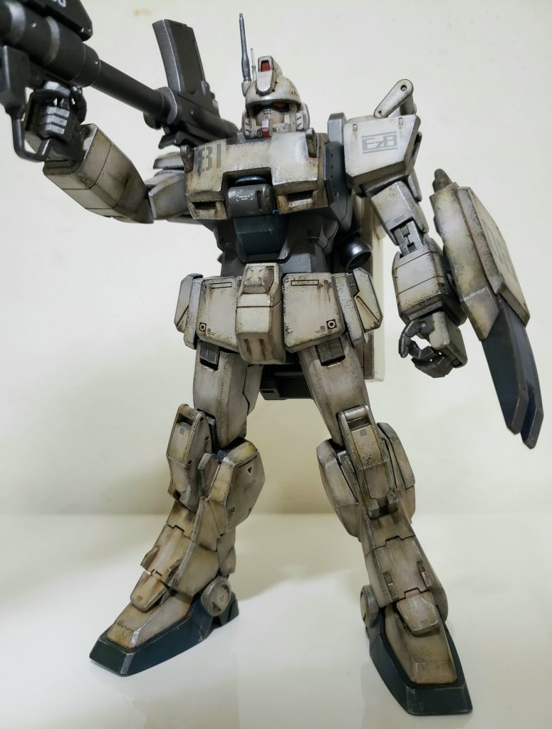 煽りで。MG陸戦型ガンダムも積んであるので作らねば^^;