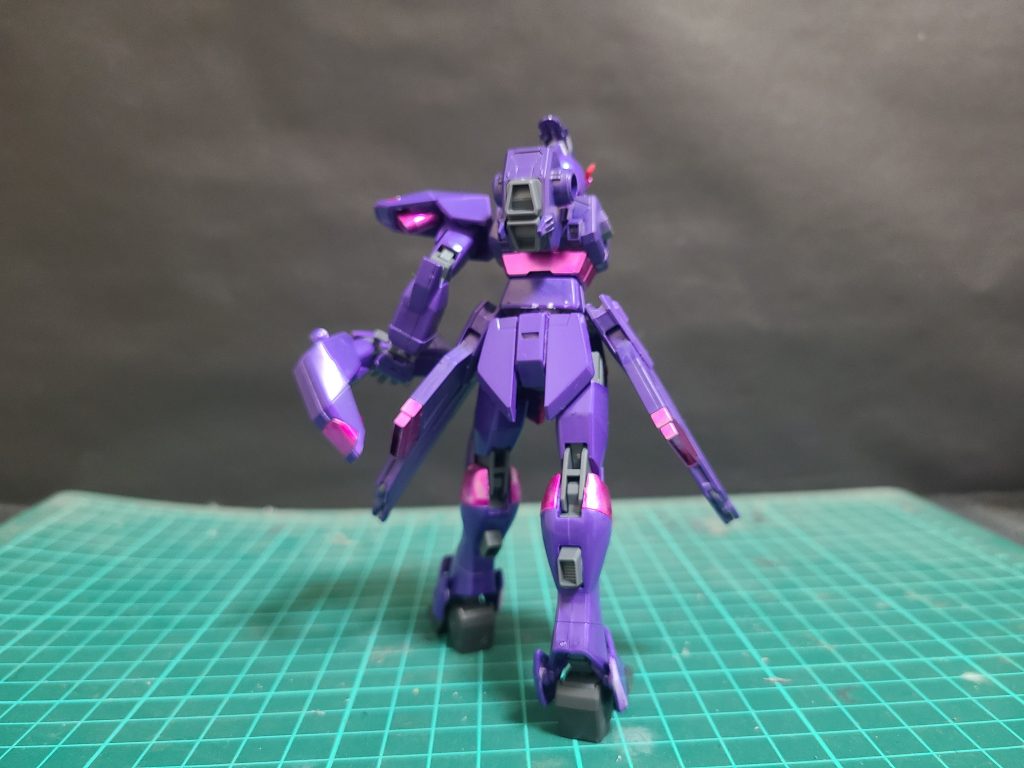 そしてその場からELダイバー連れて去るストレートアストレイ、だが追おうとはせずにただ見上げ、しばらく周りを見渡して蹴り倒したはずのバクゥハウンドもすでにその場から消えており、インベイジョンは斬り落とされた自身の腕を持ちフラフラと立ち去る?「つぎ…は…べ………る…かな…らず……る……る…」