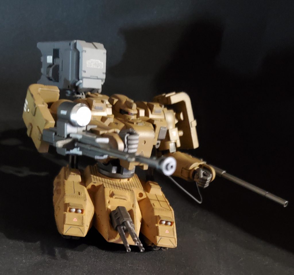 以前作ったザクタンクのマゼラベース部分を流用しているので、若干色が違うのはご愛敬ということで;（完全に調色に失敗しました）