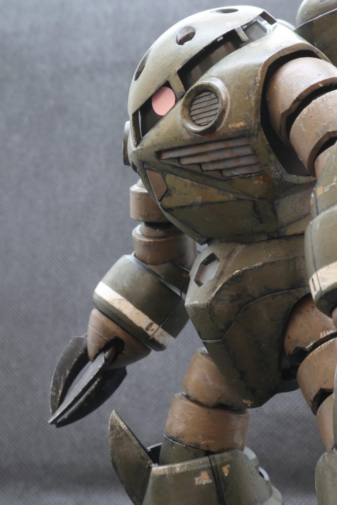 モノアイは付属のシールです