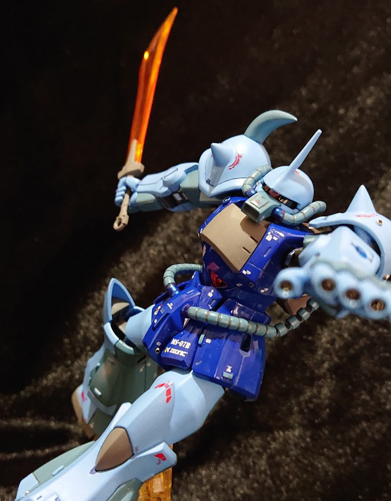 フィンガーバルカンとヒートソードで猛進😳