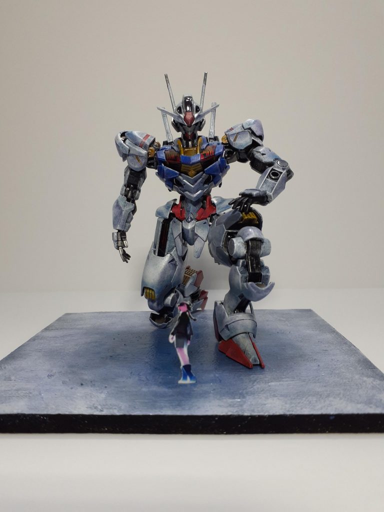 エアリアルは水性アクリルの筆塗りで塗装しました。