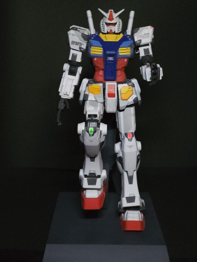 実物はもちろん見てきました。公式サイトには今年度で終わりのような事が小さく書いてあったので、まだ見てない方は是非!記憶を辿って踏み出すポーズ。あ、ベースも塗装してあります