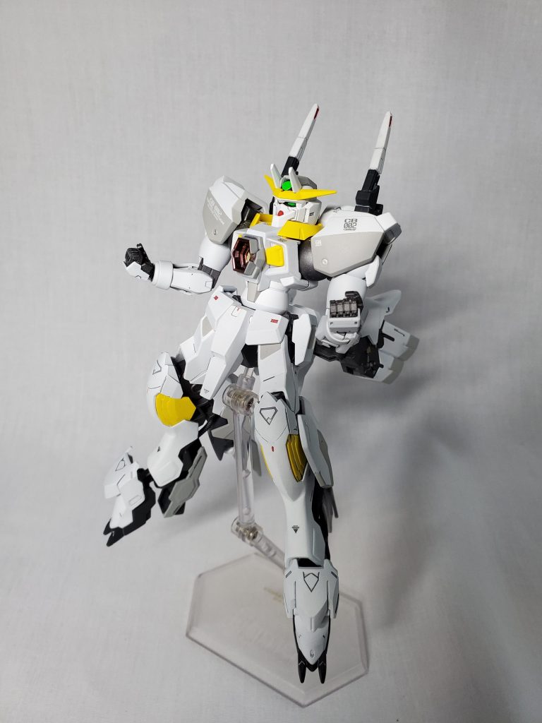 GNハイメガキャノン胸部に装備されたビーム砲。コクピット前面から放たれる高圧縮粒子は搭乗者へのダメージを考慮する必要があったが、意識データであるティエリアには関係無い。Type-S装備時高出力運用の想定はされていない為、あくまでサブウェポン。トランザム中にのみ砲撃可能。ちなみにコクピットは通常通り存在するが、重力制御や緊急脱出装置等のパイロット保護機能は皆無、という設定。