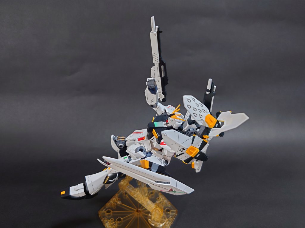 [ストーリー]マフティー：「まさか、νガンダム!? アムロさん!?」？？？：「ハサウェイならやめろ！人の死に乗った世直しなど…！」