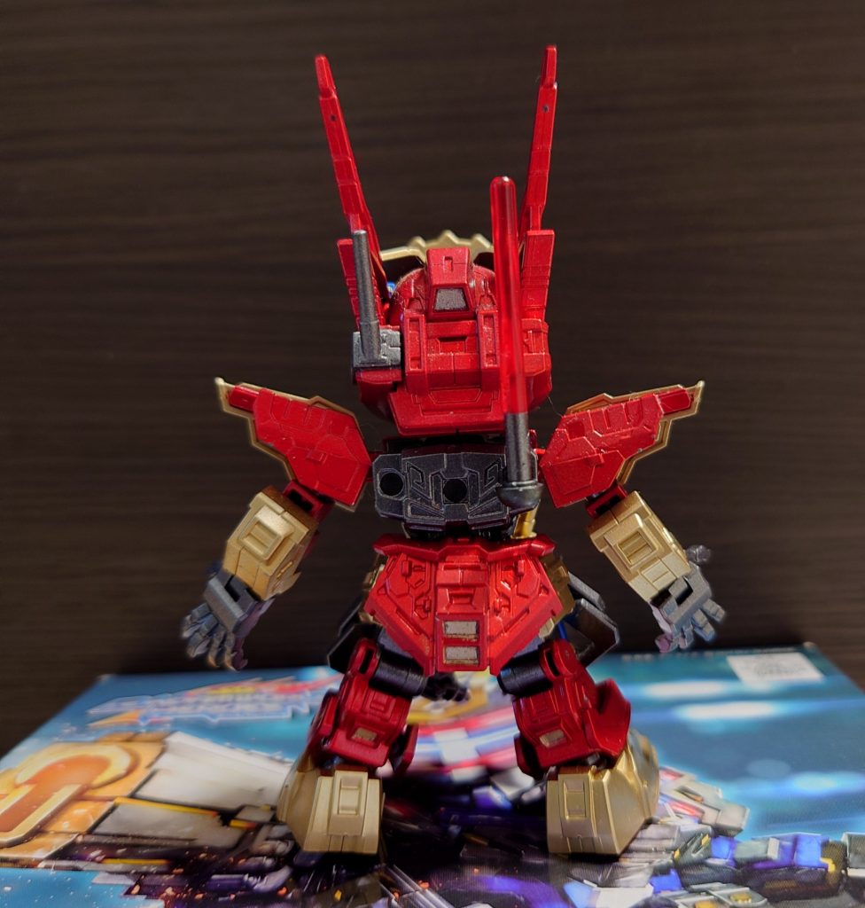 ビームサーベル、マウント時。それぞれ武器をマウントできるようにしてみました。