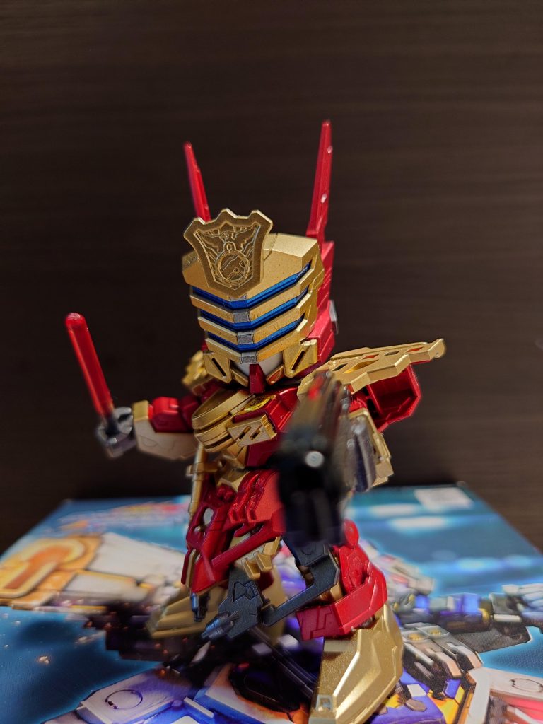 レッドとゴールドで塗装したため、アイ○ンマンみたいになってしまいました。(笑)