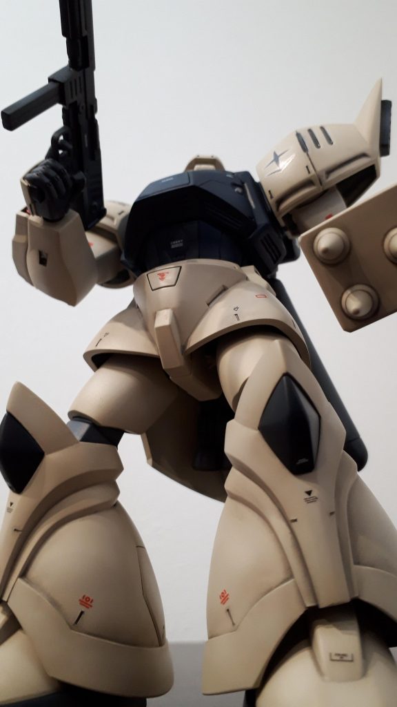 ゲルググのボリューム感がなんとも言えません。