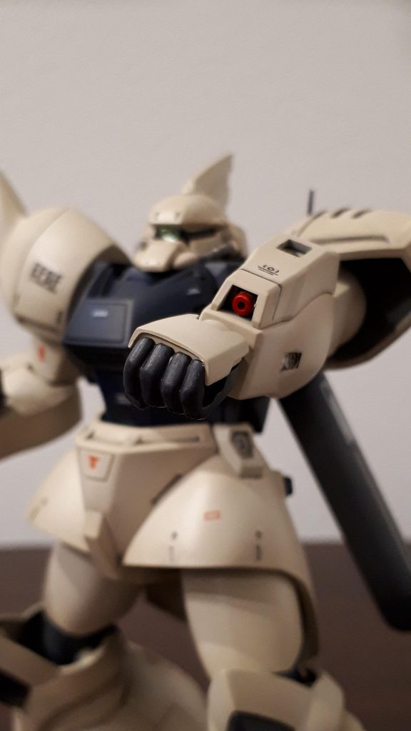 速射砲は赤く部分塗装してみました。