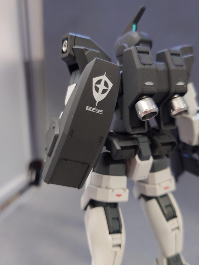シールド&連邦軍(AGE版)のマーキング。デカールは基本的にガンダムデカールのガンダムAGE汎用からチョイスしました。