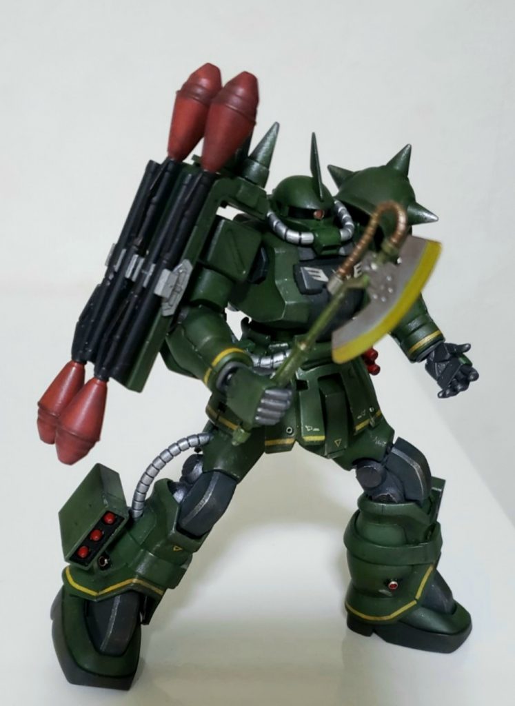 てことでシステムウェポン006のシールドに交換して武器携行ラッチにシュツルムファウストを装着!