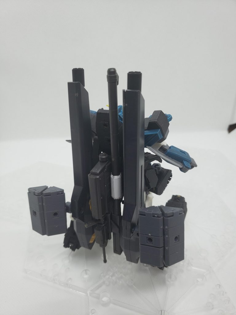 機体名 ガンダムムスペルヘイム操縦ダイバー名 ゲフィオン機体解説ガンダムヘビーアームズをベースをベースに実弾及びミサイルの総量をさらに増加させることで継戦能力の上昇と火力の増強を図った