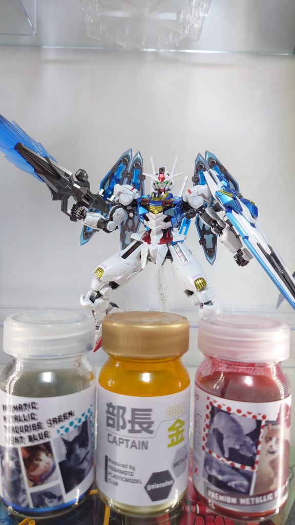 エアリアルは全日本模型ホビーショーで買ってきたガイアノーツ限定塗料を試しに使いました😄特にメタリックブルー下地でプリズムメタリックターコイズグリーンライトブルー塗ると良いアクセントになりました✌️