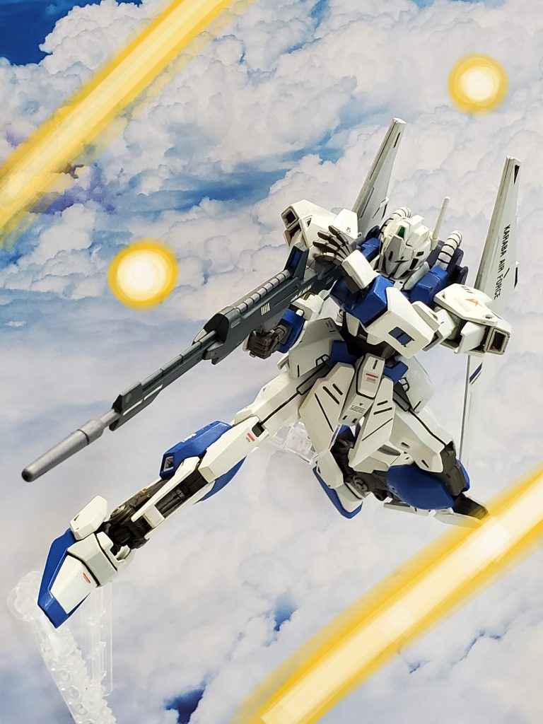 すかさず対応するアムロであったが、敵パイロットはNTか強化人間？💦なんと互角❗