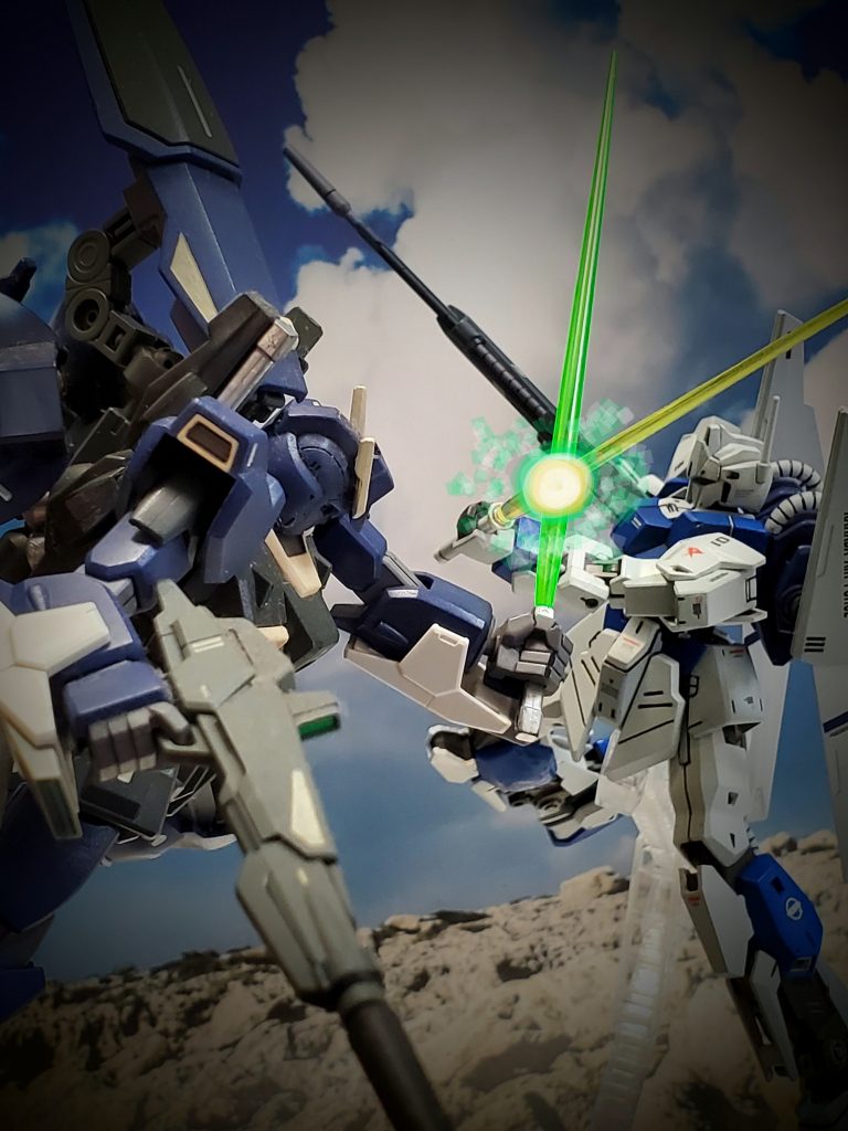 デルタスカイに猛然と立ち向かう改良型MS❗