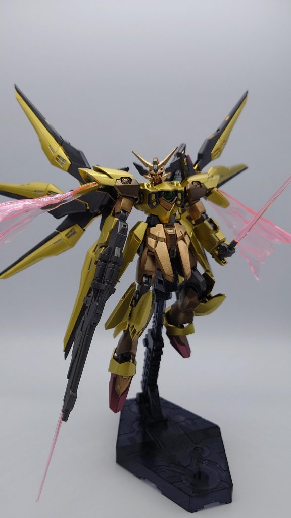 パッケージでしていたポーズの真似です。