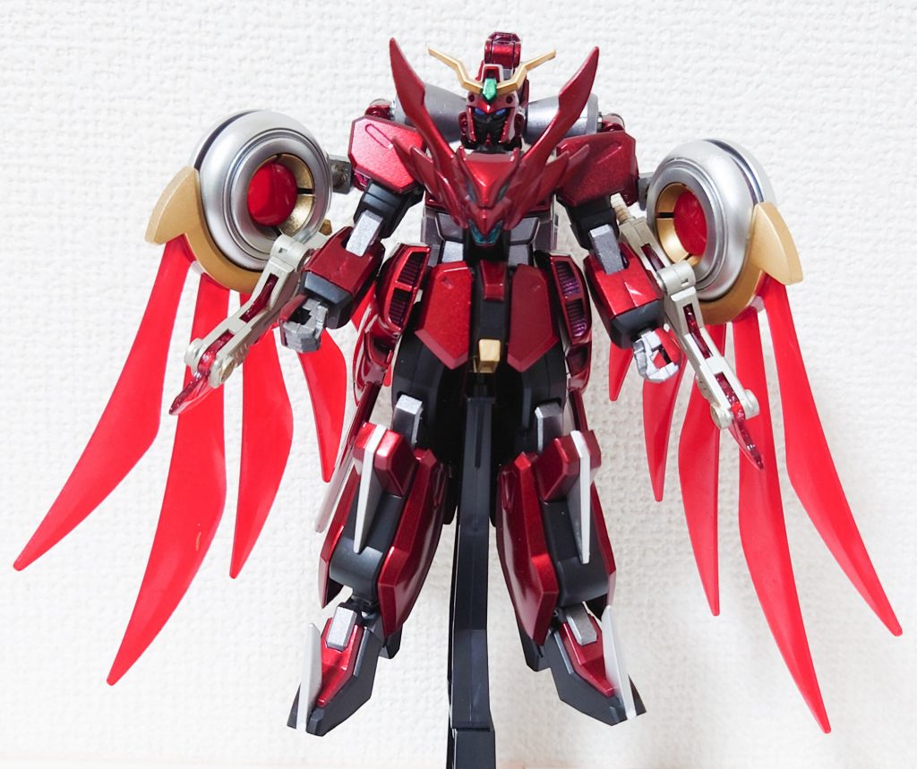 前面まずはモビルスーツ形態。