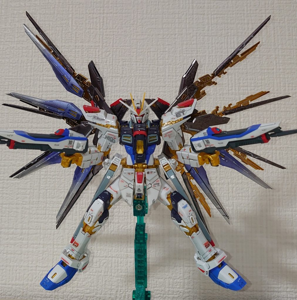 左上:展開        右上:射出後左下:通常        右下:射出体制