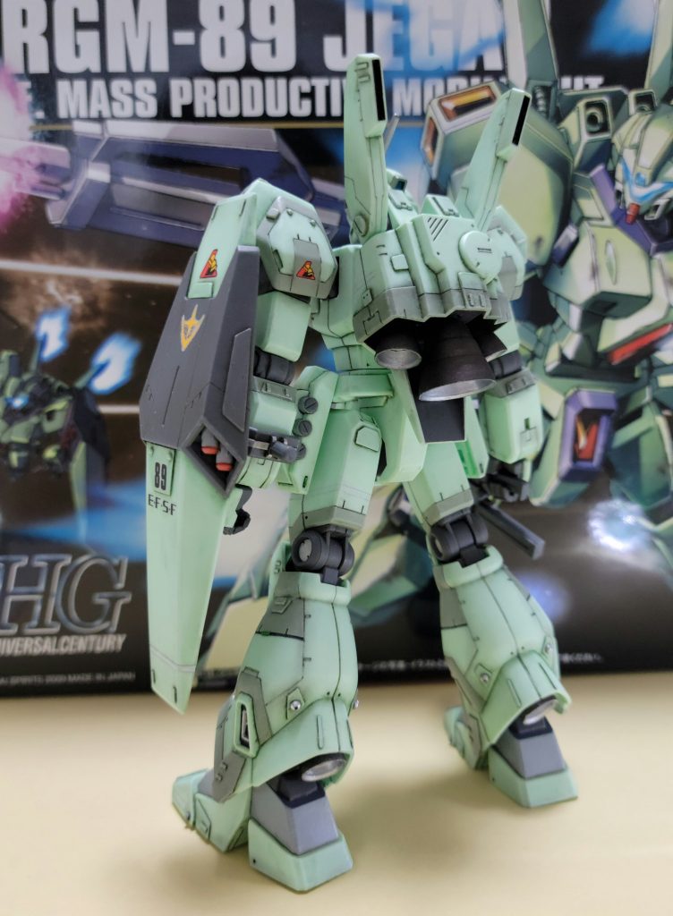 背面バーニアが大きく感じてたので、塗装で存在感を薄められてホッとしてます。