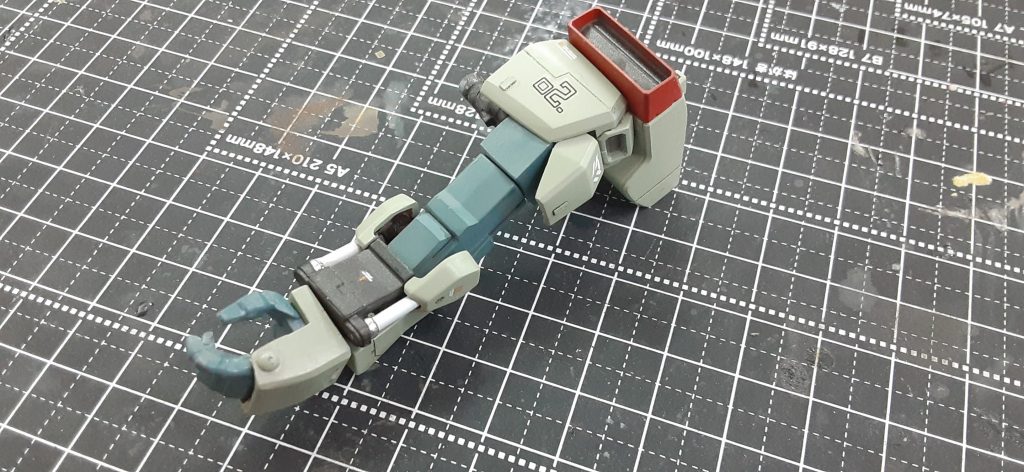 はGM3の肩をディアスの腕に小ボールジョイントで接続。