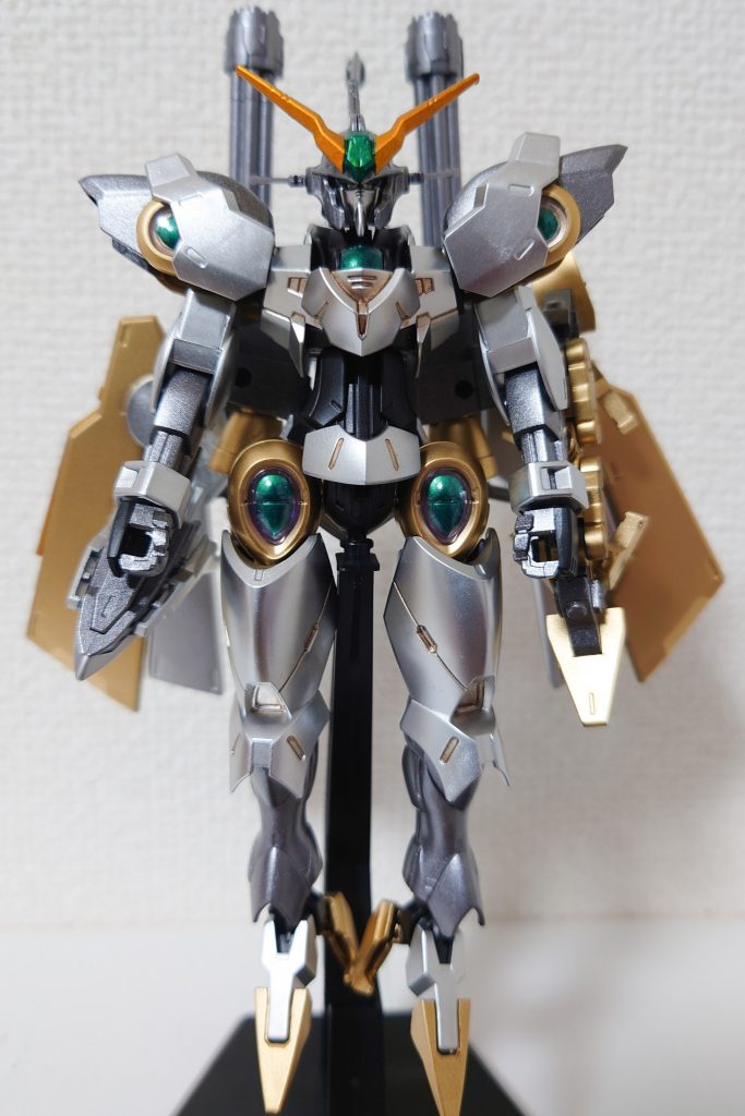 前面まずはモビルスーツ形態です。