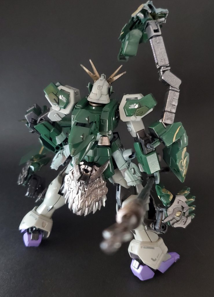 龍の背びれを模したバックパック装飾したスカートを装備しました。