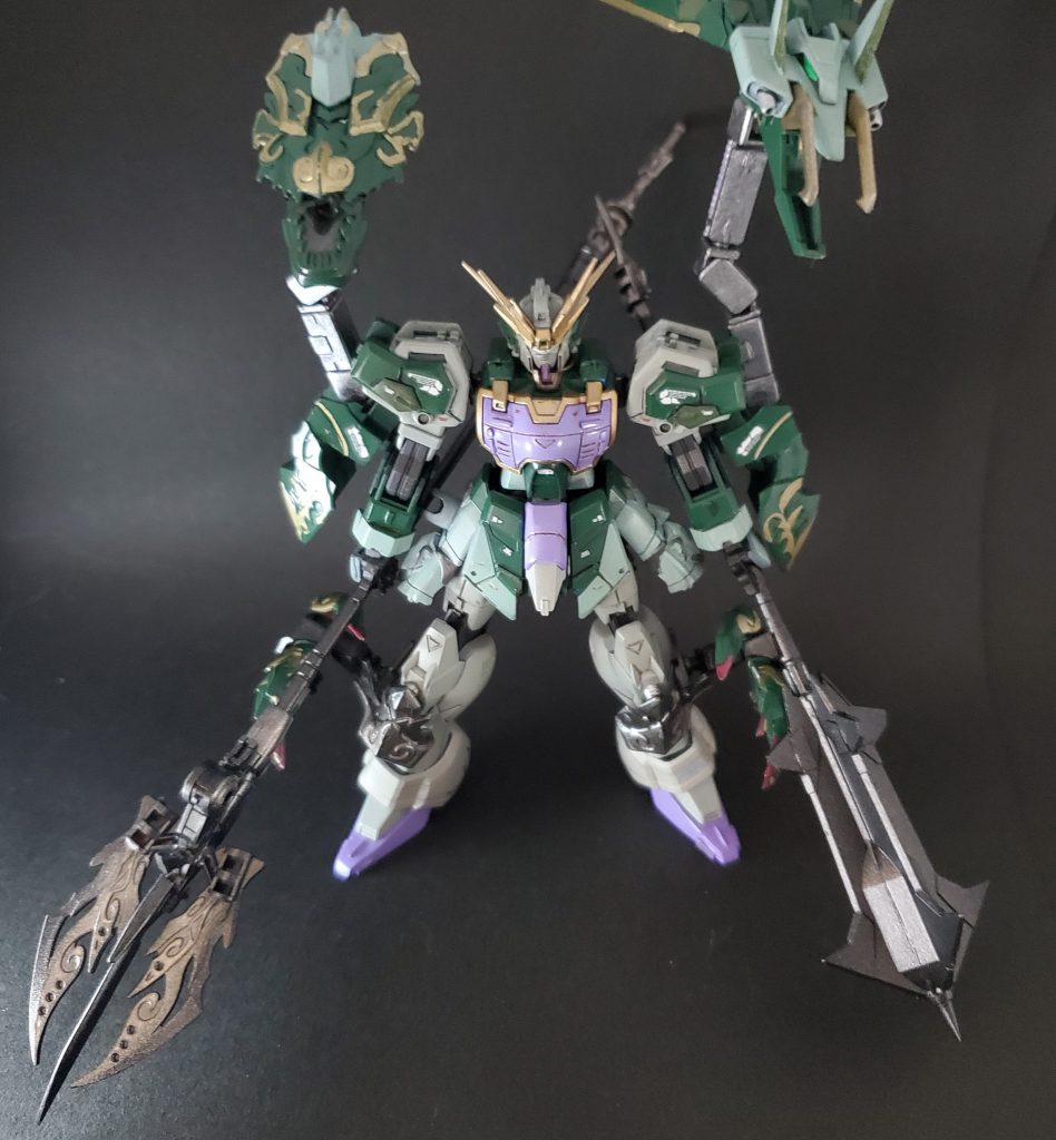 武具は　三又の鉾とメイス　獅子頭飾りの太刀無双シリーズを参考にしました。