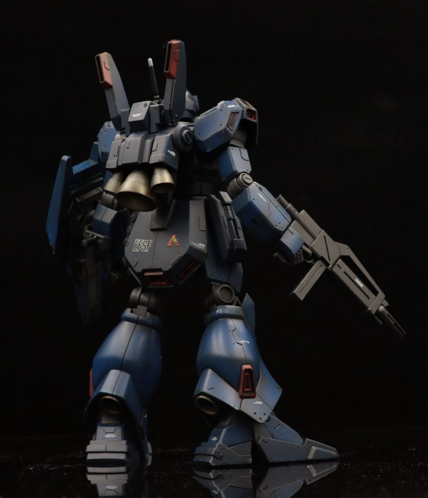 各部スジ彫りやディティールを追加。色はブルーディスティニー1号機を参考にしています。ウェザリング派手にやってみました。