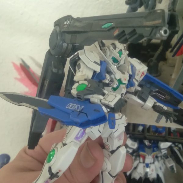 GNY-001  Gundam Astrea (gn mega launcher equipped)