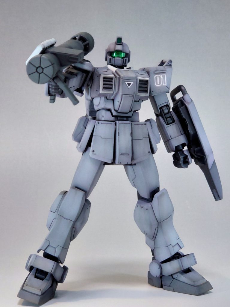 塗装はグレー基調のカラーリングでまとめました。ホワイトディンゴやスレイヴレイスのジムとは違った感じになるよう気をつけました。