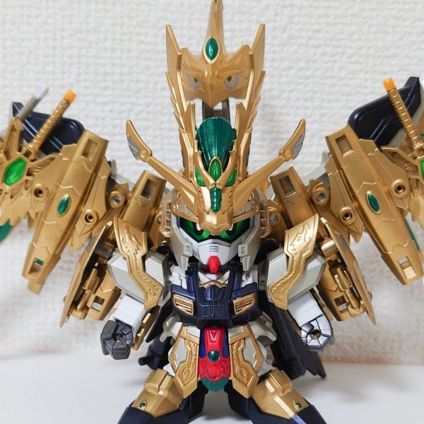 SDガンダム三国伝「天翔竜　孔明νガンダム」